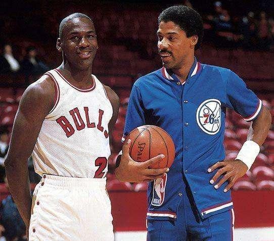 抓下两只小 抓下两只小