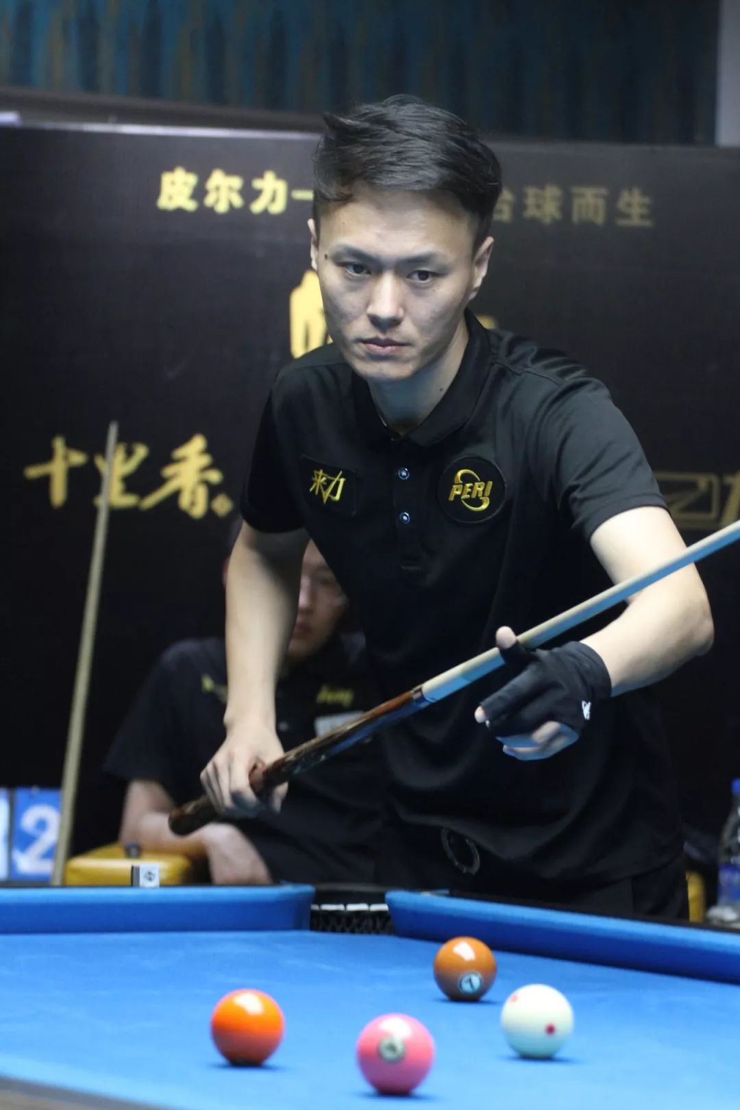 队友之间联 队友之间联