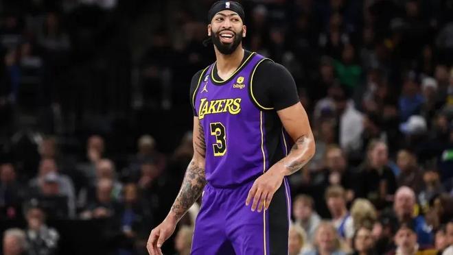 样的巅峰对 样的巅峰对