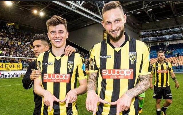 重振冠军雄 重振冠军雄